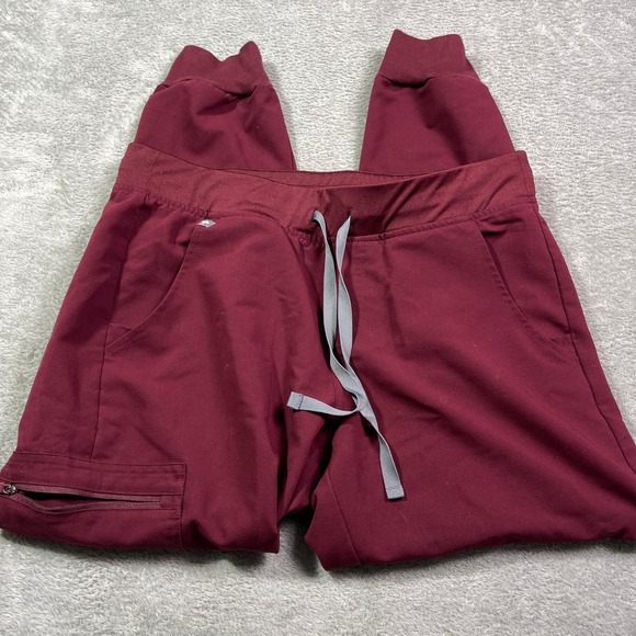 FIGS Technical Collection Women's Medium Petite Burgundy Jogger Scrub Pants - Picture 1 of 13